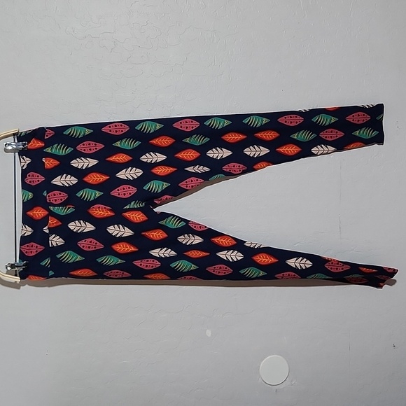 LULAROE LLR TC Leaf Leaves Buttery Soft Legging Tall Curvy - Picture 4 of 6